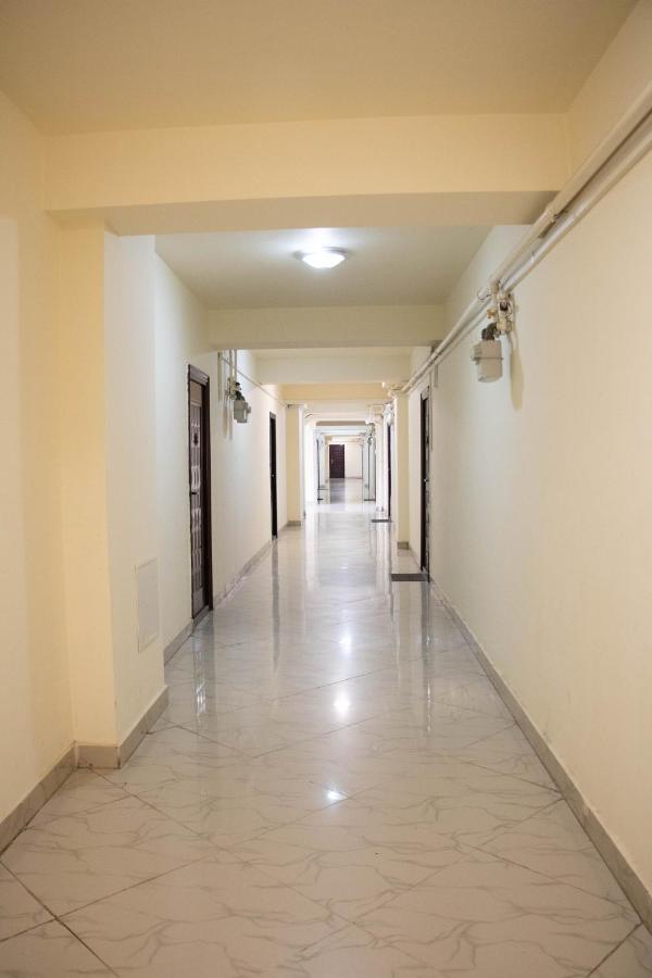 Ferienwohnung Apartament Capitala Militari Roşu Exterior foto